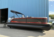 2027 Godfrey MC235SBC - Black / Crimson
